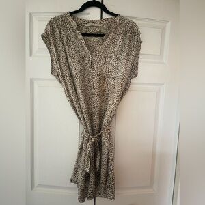 TWELFTH STREET BY CYNTHIA VINCENT Cheetah Silky Textured Tie Dress Size Small